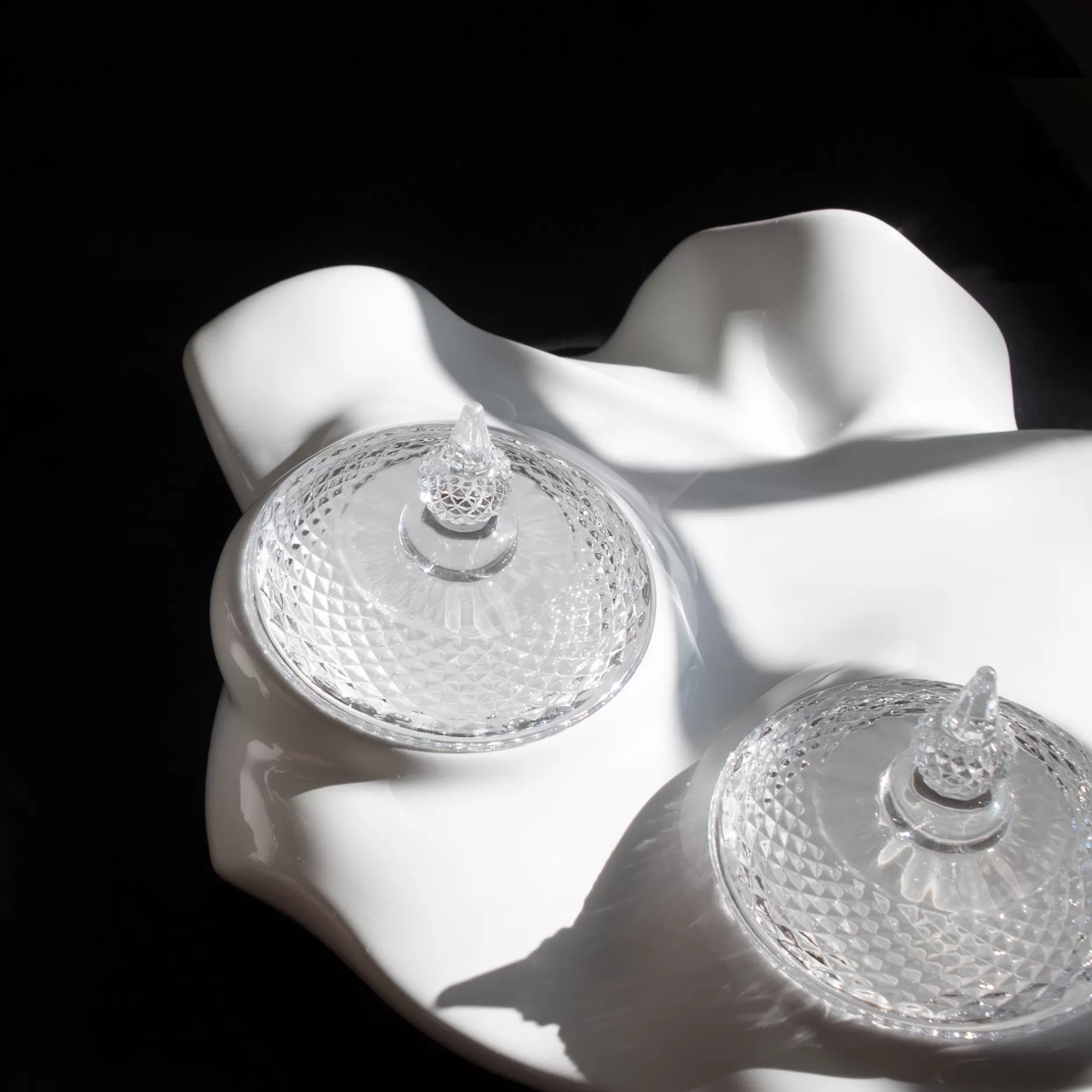 foreplate_white_2.webp Anissa Kermiche Foreplate (White) Outlet