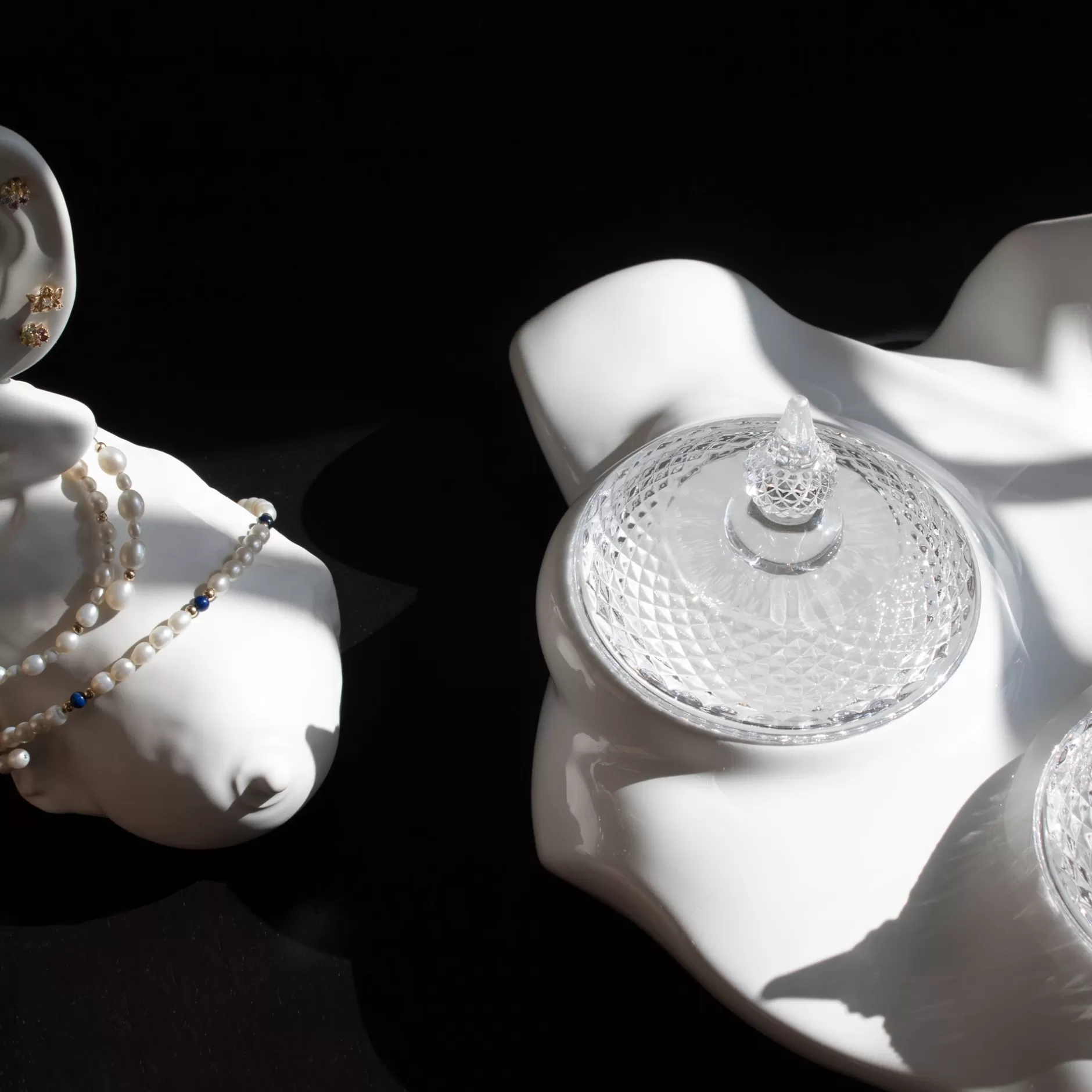 foreplate_white_8.webp Anissa Kermiche Foreplate (White) Outlet