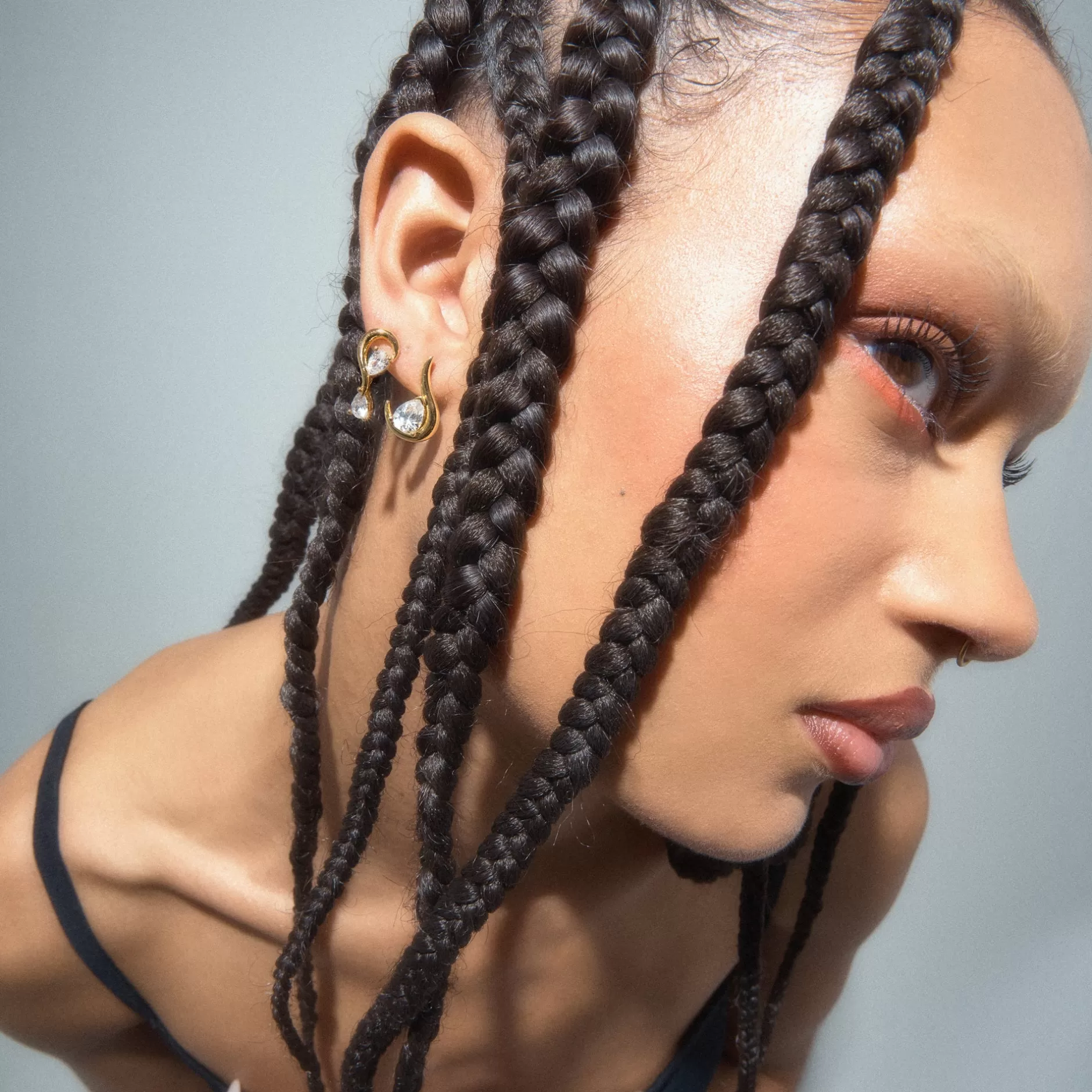 grande_poire_de_feu_earrings_clear_3.webp Anissa Kermiche Grande Poire De Feu Earrings (Clear) Flash Sale