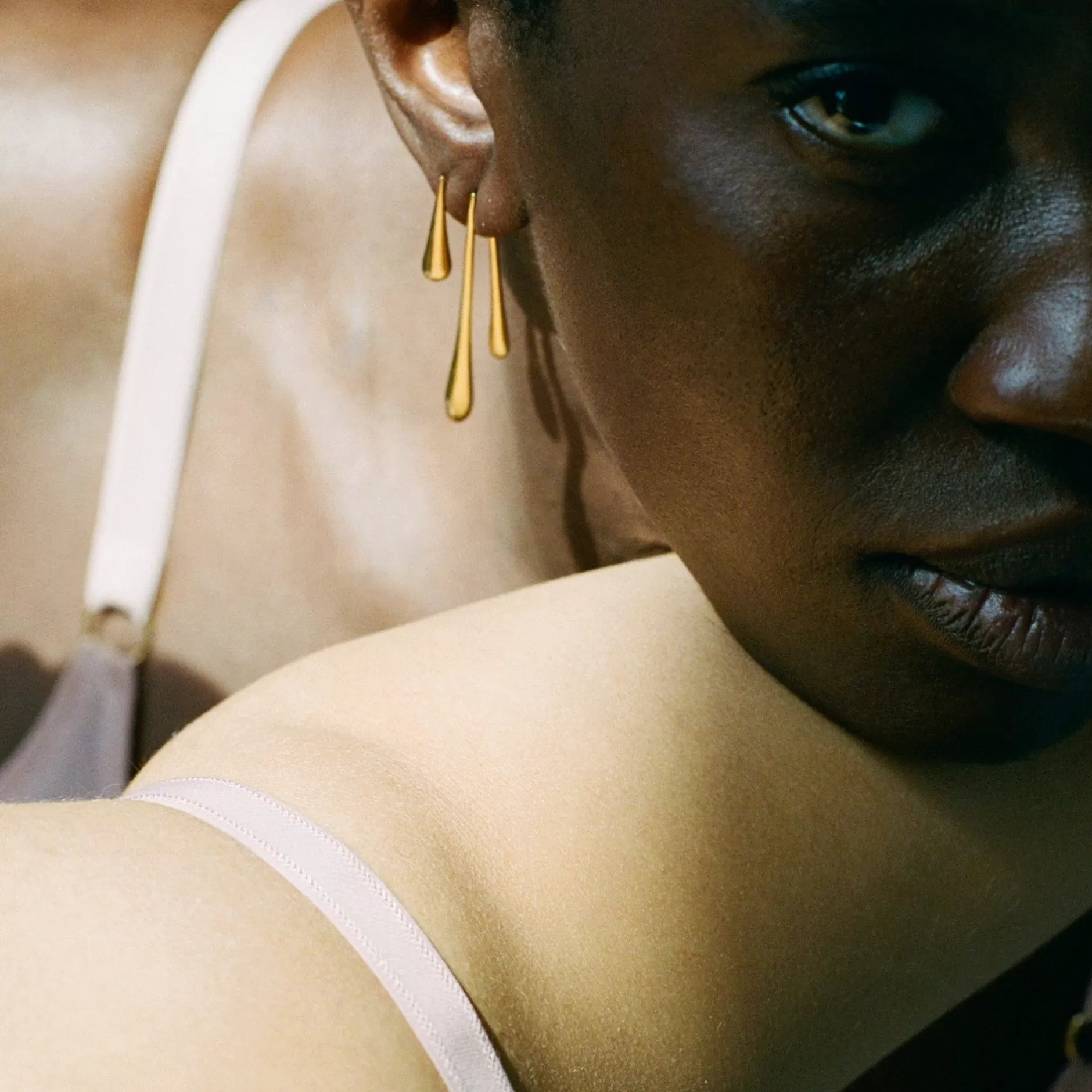 lady_days_earrings_5.webp Anissa Kermiche Lady Days Earrings Clearance