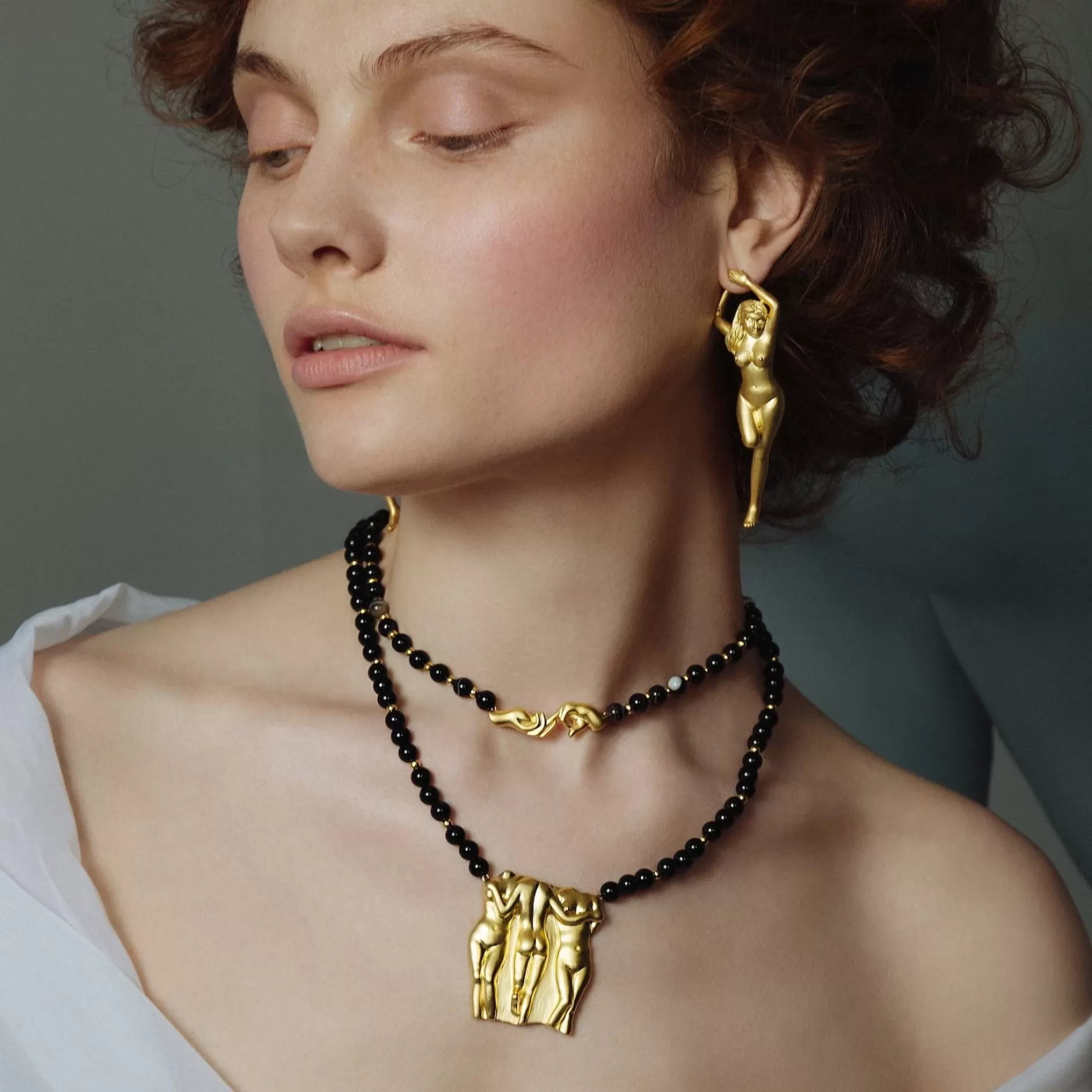 les_mains_necklace_2.webp Anissa Kermiche Les Mains Necklace Best Sale