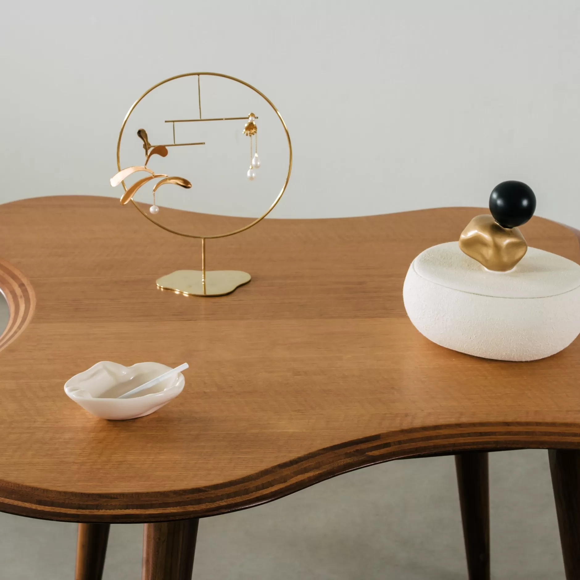 mobile_jewellery_stand_2.webp Anissa Kermiche Mobile Jewellery Stand Online