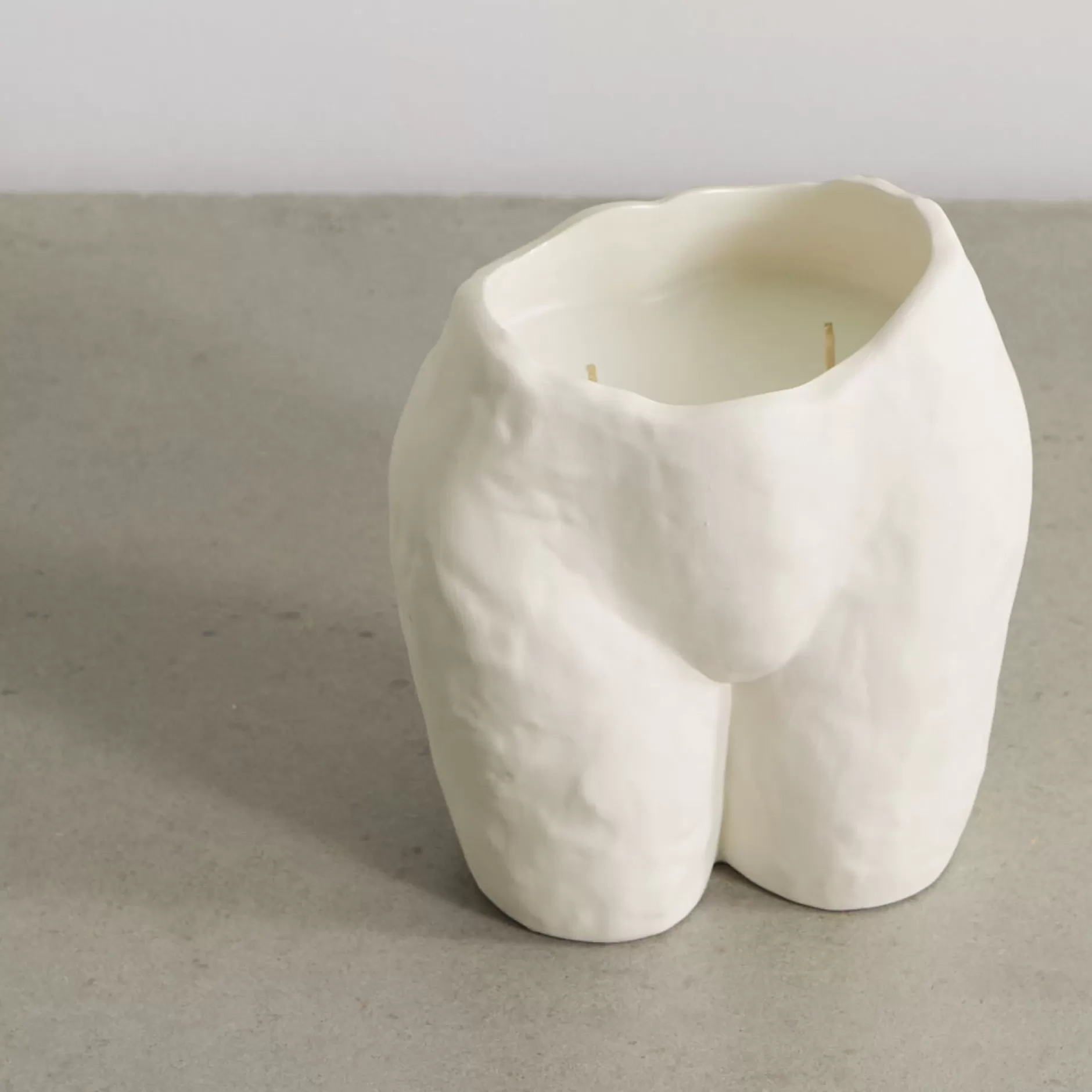 popotin_candle_white_4.webp Anissa Kermiche Popotin Candle (White) Cheap