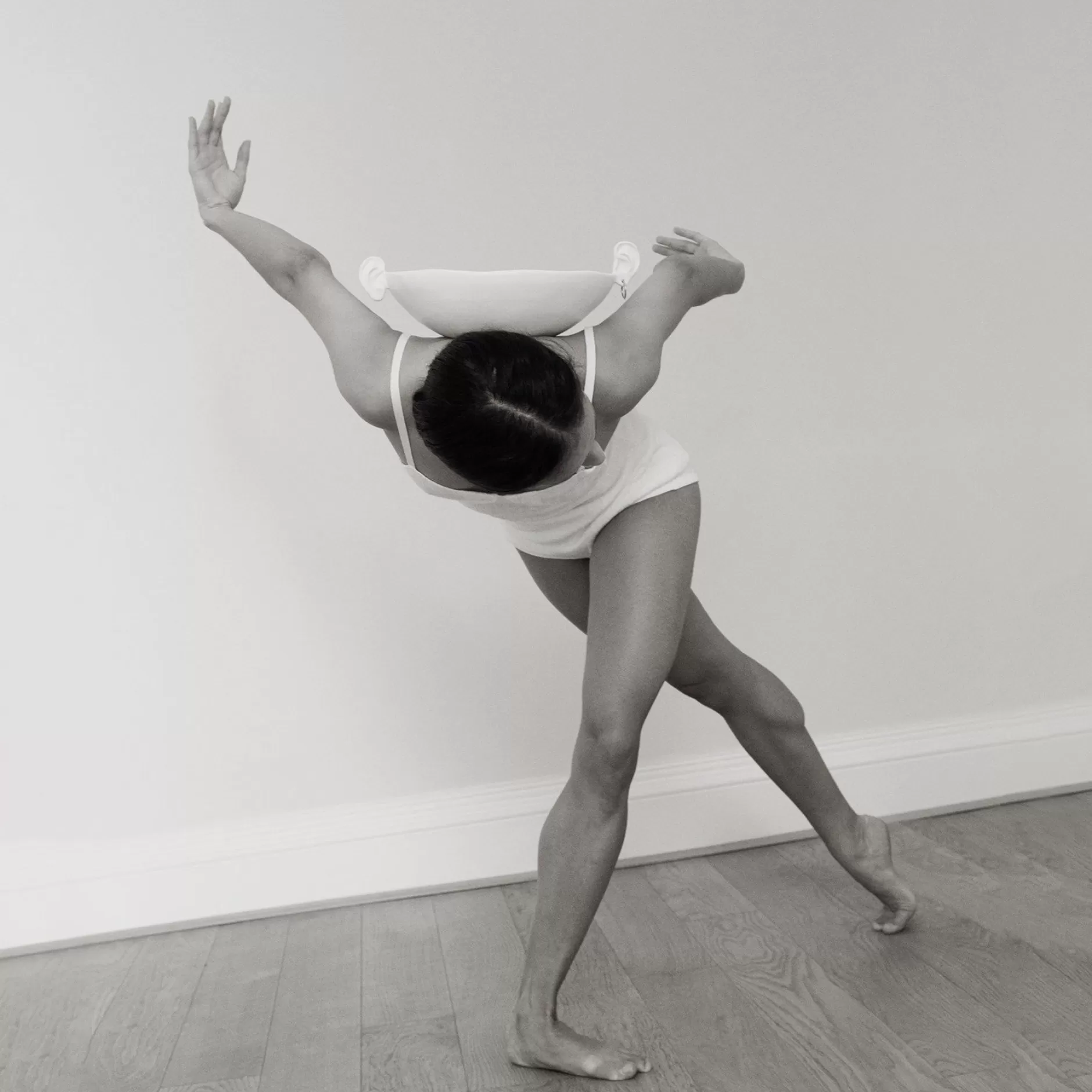 white_noise_ear_bowl_5.webp Anissa Kermiche White Noise Ear Bowl Shop